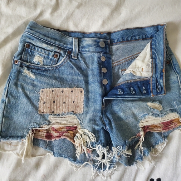 Levi's 501 patchwork cutoff shorts - Picture 2 of 5